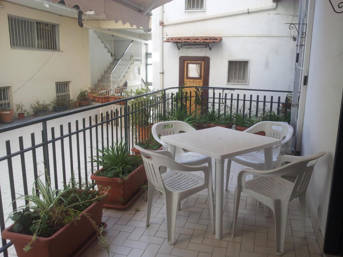 Al Narciso House By Franco E Lia Apartment Catania Bagian luar foto